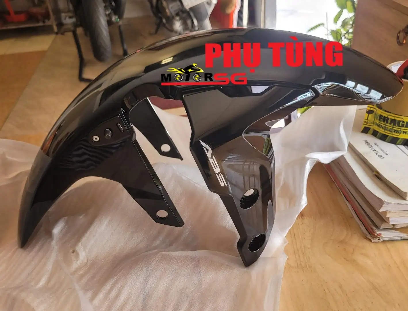 Dè chắn bùn trước honda CB300R Neo